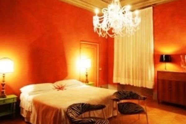 Hotel N4U Guest House (Florence)